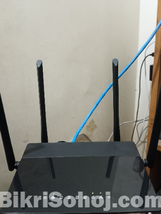 Dlink 841 Dual Band -1200MBPS